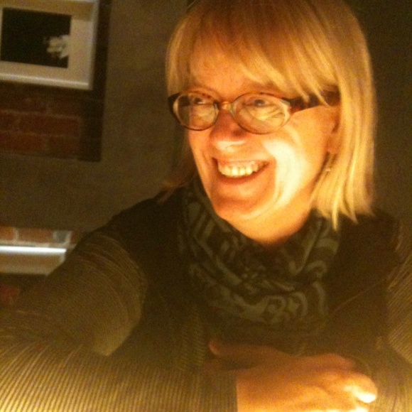 Meet your Posher, Susan - Picture 3 of 4